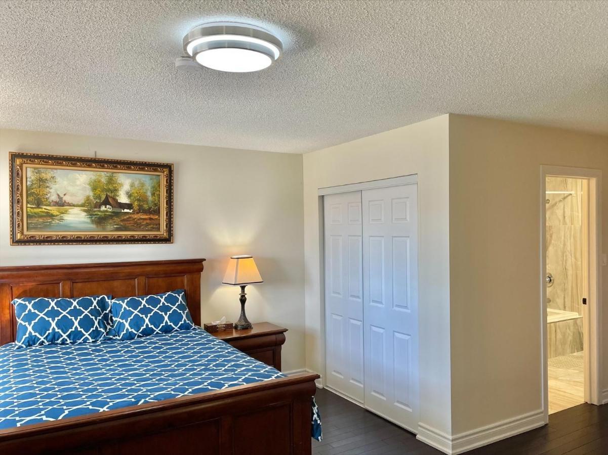 77 Nice And Warm Series Rooms Toronto Exterior photo